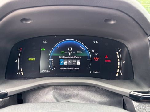 Used 2025 Toyota Camry LE FWD image 30