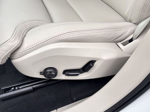 New 2026 Volvo XC90 T8 Ultra w/ Protection Package image 13