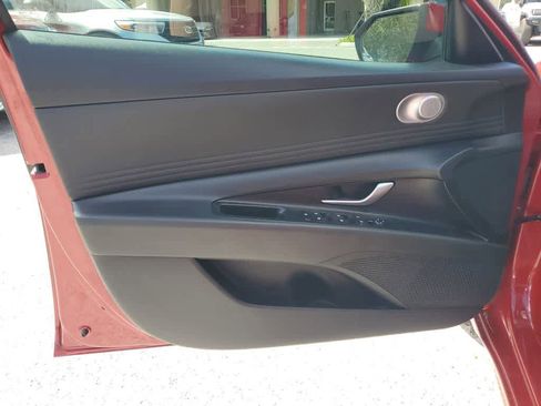 Used 2023 Hyundai Elantra SEL w/ Convenience Package image 15