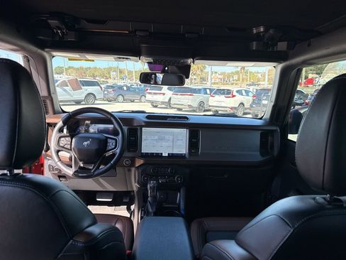 Used 2023 Ford Bronco Outer Banks image 9