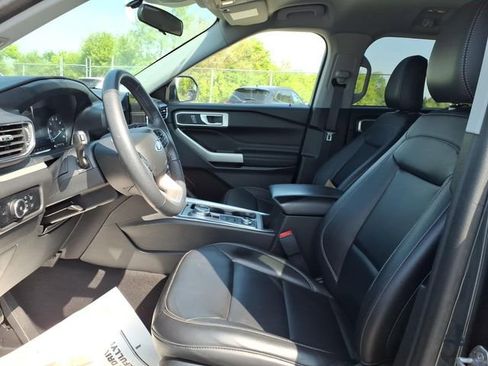 Certified 2023 Ford Explorer XLT w/ Equipment Group 202A AWD/4WD image 14