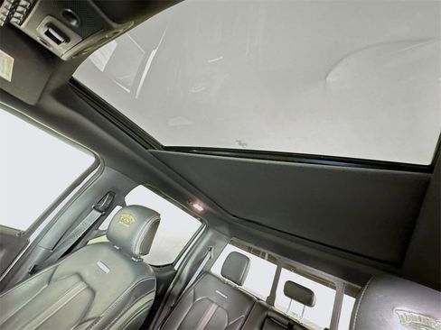 Used 2020 Ford F350 Platinum w/ FX4 Off-Road Package image 23