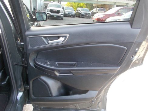 Used 2022 Ford Edge SE w/ Black Appearance Package AWD/4WD image 18