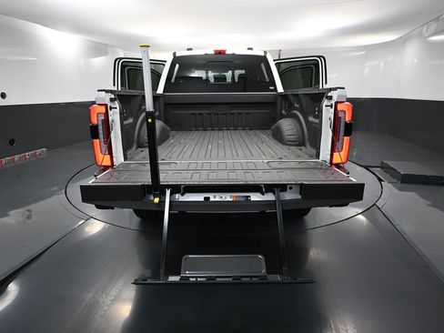 Used 2025 Ford F250 Platinum AWD/4WD image 44