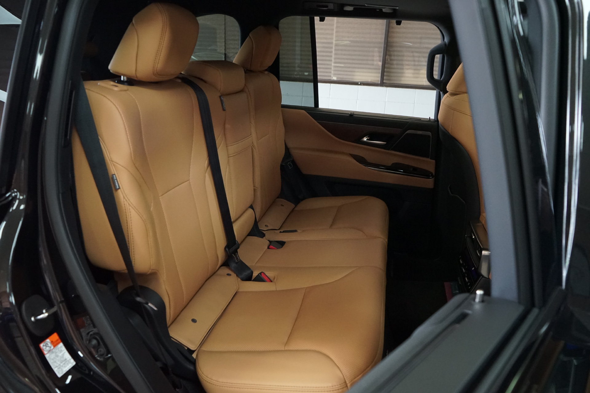 Used 2026 Lexus LX 700h Luxury AWD/4WD image 19