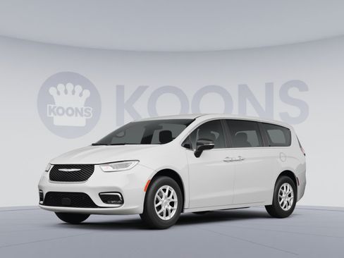 Used 2024 Chrysler Pacifica Touring-L FWD image 1