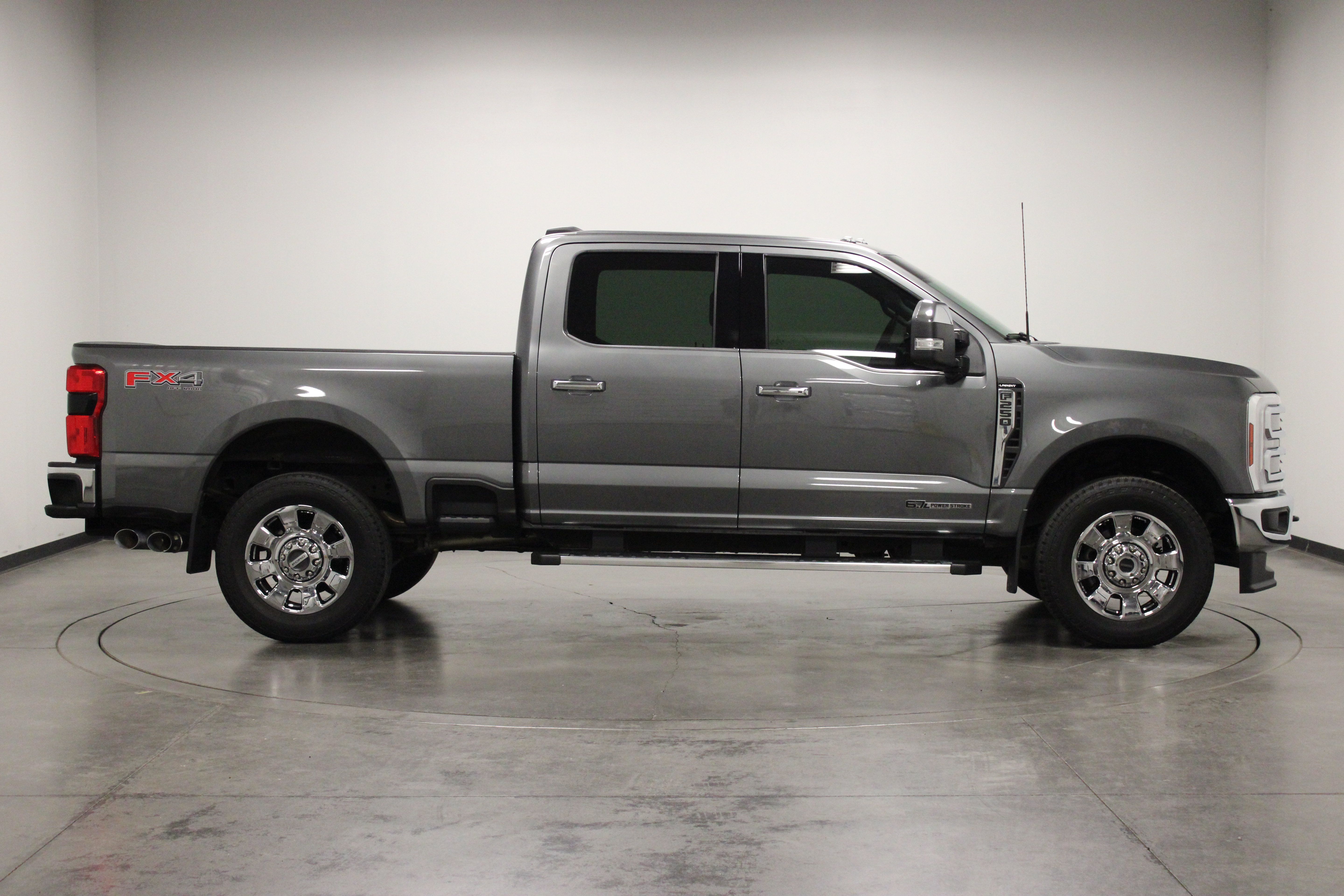 Used 2025 Ford F250 Lariat w/ Chrome Package AWD/4WD image 9