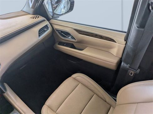 Used 2021 Chevrolet Suburban Premier w/ Premium Package image 20