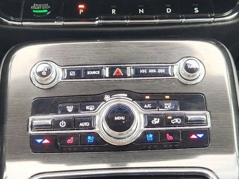 Used 2022 Lincoln Nautilus Reserve w/ Equipment Group 201A FWD image 17
