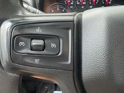 Used 2023 Chevrolet Silverado 2500 4x4 Crew Cab Custom w/ Custom Value Package image 9
