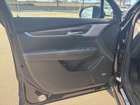 Certified 2025 Cadillac XT6 Sport w/ Platinum Package image 5