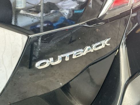 Certified 2025 Subaru Outback Premium AWD/4WD image 10