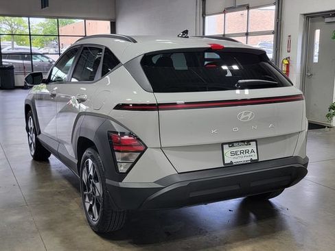 Used 2025 Hyundai Kona SEL FWD image 7