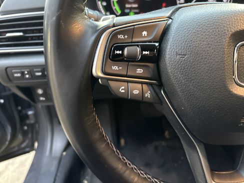 Used 2021 Honda Accord Touring image 19