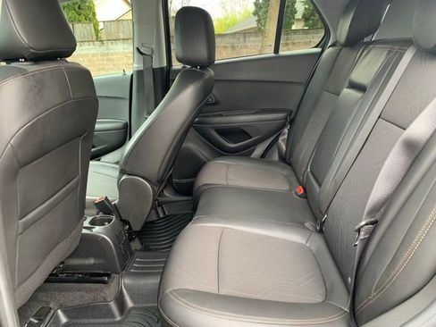 Used 2021 Chevrolet Trax LT w/ Driver Confidence Package image 13