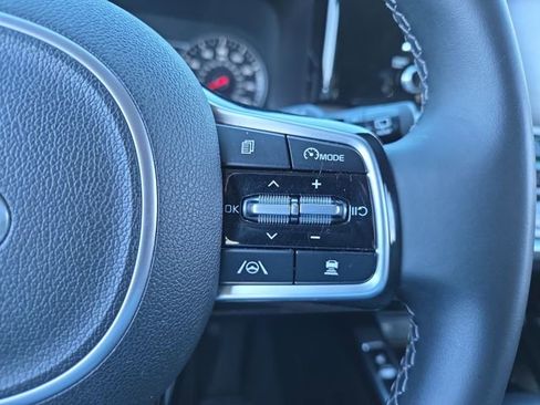 Used 2021 Kia Sorento EX image 21