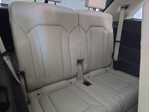 Used 2018 Audi Q7 3.0T Prestige image 12