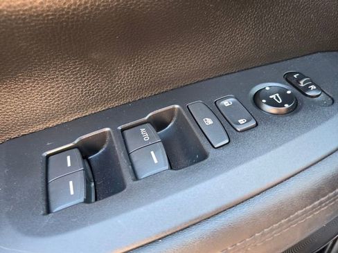 Used 2023 Honda HR-V LX image 35