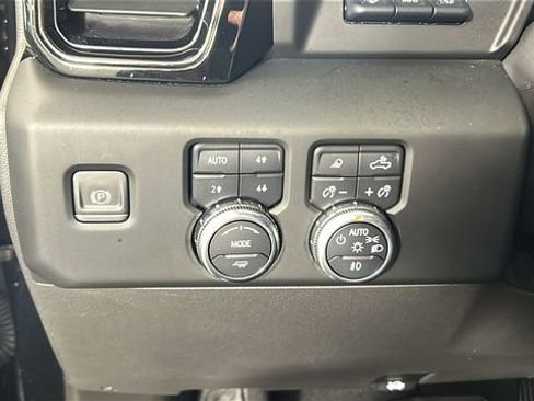 Used 2022 GMC Sierra 1500 AT4 w/ AT4 Premium Package AWD/4WD image 20