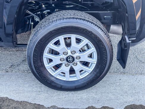 Certified 2024 Toyota Tacoma SR5 image 12