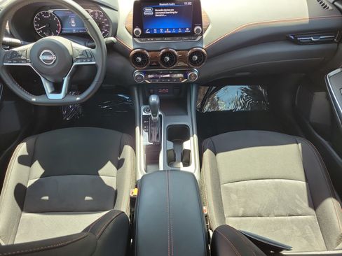Certified 2025 Nissan Sentra SR FWD image 21