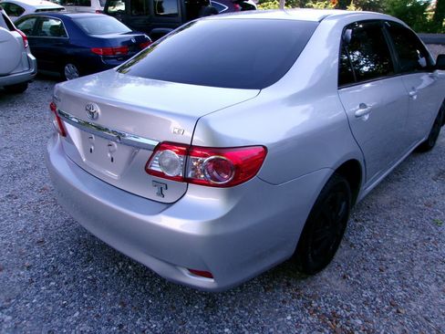 Used 2011 Toyota Corolla LE FWD image 13
