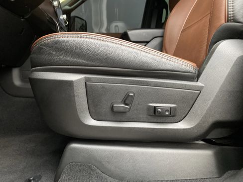 Used 2023 RAM 2500 Limited image 21