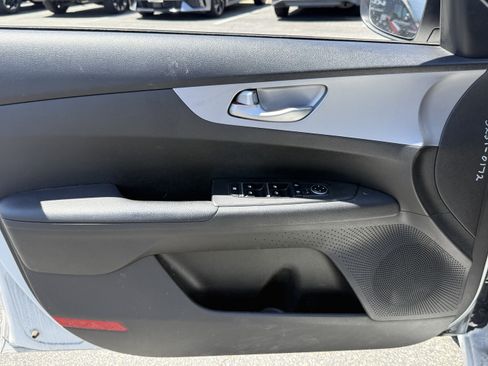 Used 2023 Kia Forte LXS FWD image 10