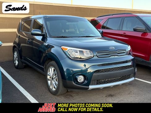 Used 2018 Kia Soul + image 1