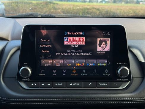 Used 2022 Nissan Rogue SV image 19