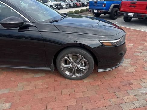 Used 2024 Honda Accord EX image 17