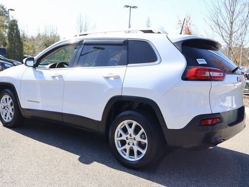 Used 2017 Jeep Cherokee Latitude w/ Safety/Convenience Group image 5