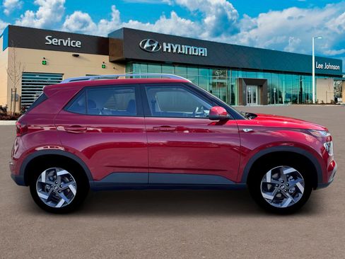 New 2026 Hyundai Venue SEL FWD image 9