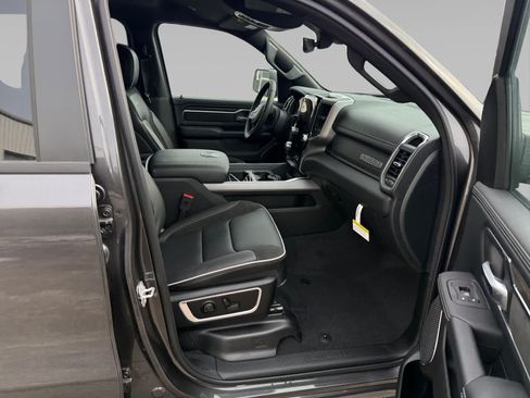 New 2026 RAM 1500 Laramie AWD/4WD image 15