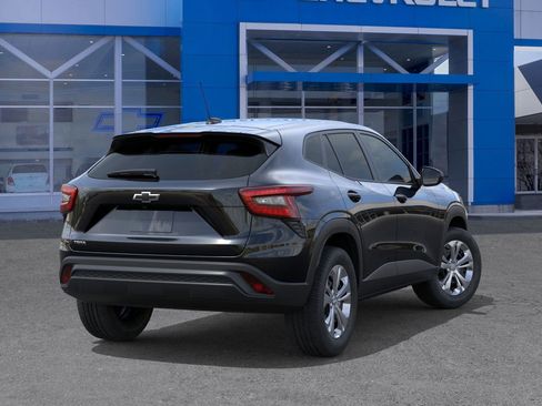 New 2026 Chevrolet Trax LS image 4