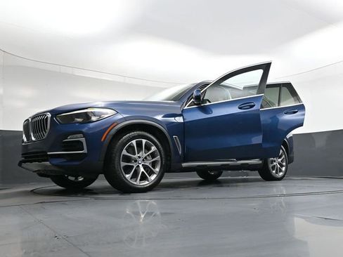 Used 2019 BMW X5 xDrive50i w/ Premium Package 2 image 42