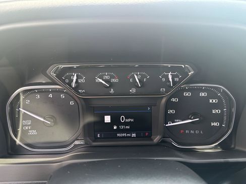 Used 2021 GMC Sierra 1500 SLT w/ SLT Premium Plus Package AWD/4WD image 9