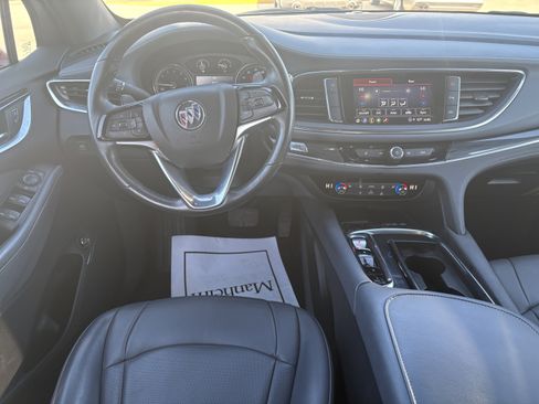 Used 2024 Buick Enclave Essence w/ Technology Package image 5