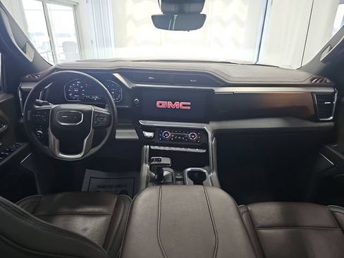 Used 2024 GMC Sierra 1500 Denali w/ Denali Reserve Package AWD/4WD image 12