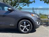 Used 2017 Kia Sorento EX image 2