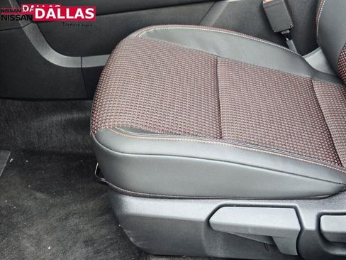 New 2025 Nissan Kicks SR image 20