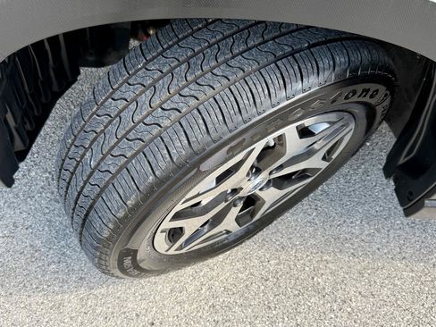 Used 2023 Subaru Forester Premium AWD/4WD image 16