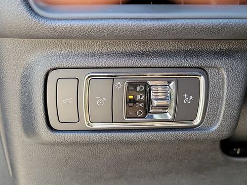Certified 2022 Lincoln Corsair Reserve w/ Elements Package FWD image 13