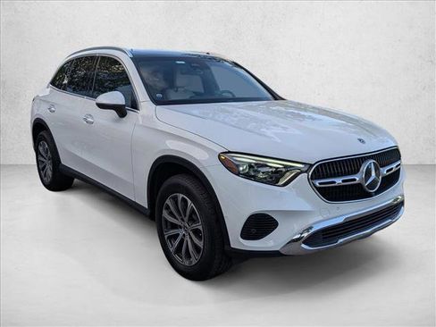 Certified 2024 Mercedes-Benz GLC 300 image 3