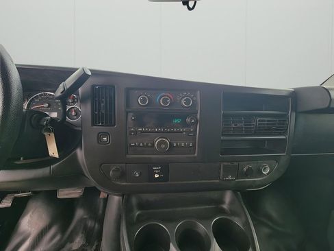 Used 2015 Chevrolet Express 2500 LS image 19