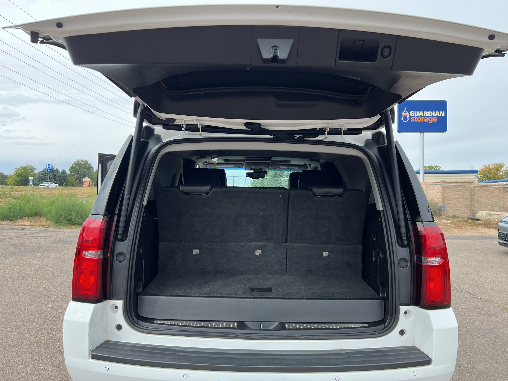 Used 2018 Chevrolet Tahoe Premier AWD/4WD image 26