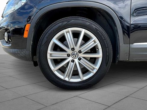 Used 2016 Volkswagen Tiguan SE image 10