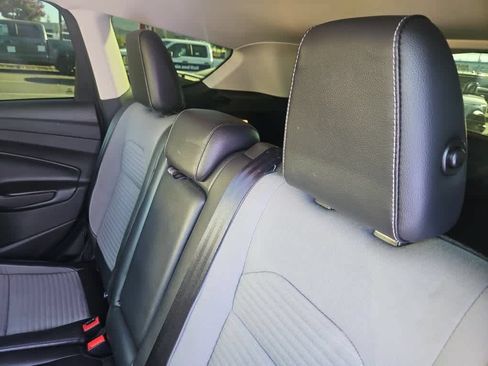 Used 2017 Ford Escape SE w/ Equipment Group 201A AWD/4WD image 12