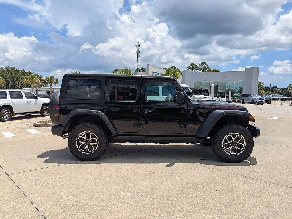 Certified 2024 Jeep Wrangler Unlimited Rubicon AWD/4WD image 2