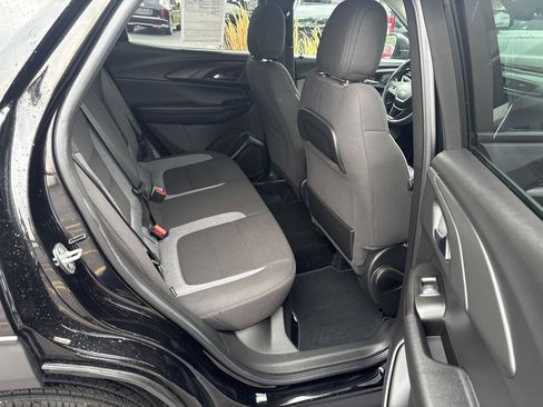 Used 2023 Chevrolet TrailBlazer LT AWD/4WD image 12